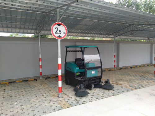 環(huán)保掃地機(jī)